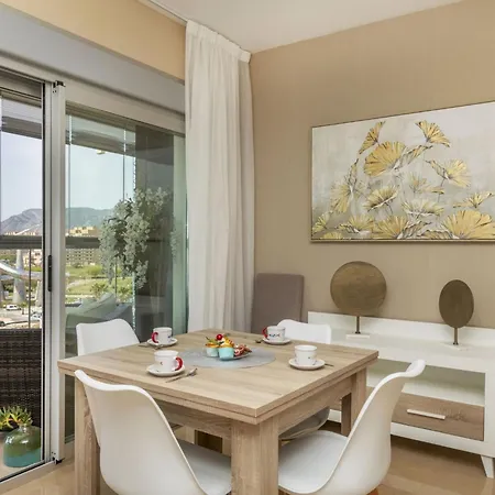 Apartamento Ciudad Jardin Ii By Interhome